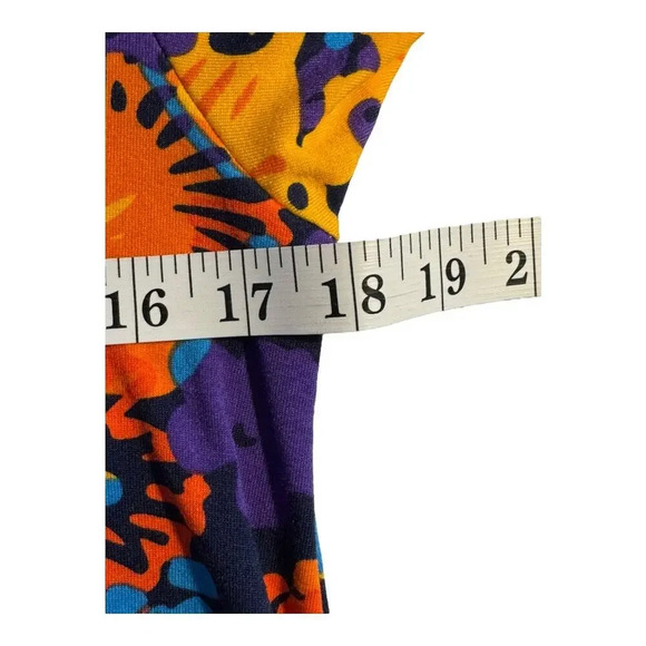 NEW‎ LuLaRoe Women's 2XS Geometric Print Perfect T Multicolor Casual Top NWT - Picture 5 of 7